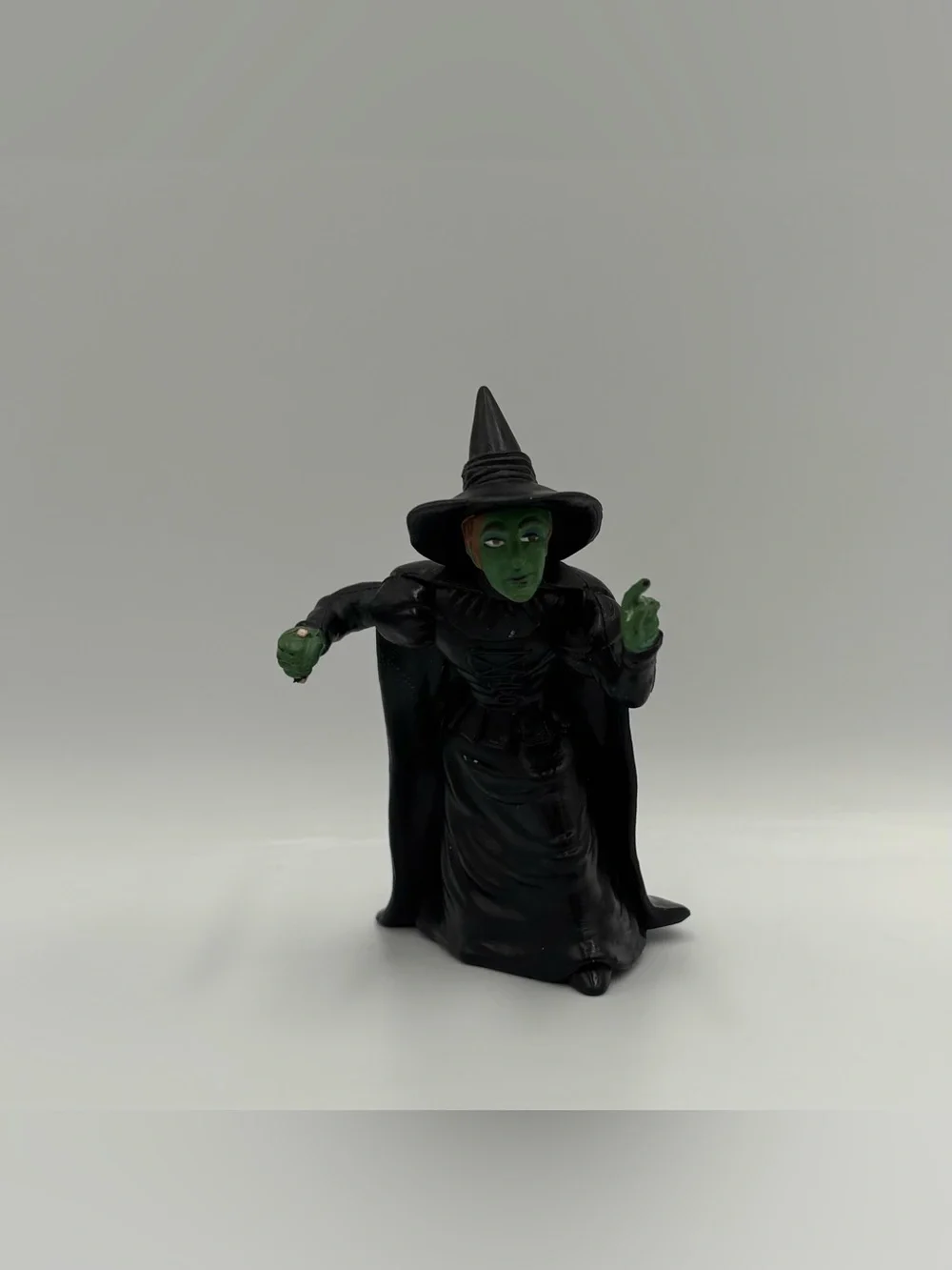 Vintage Wizard Of Oz Toys Witch Dorthy Toto Scarecrow Tin Man Leprechaun Lion
